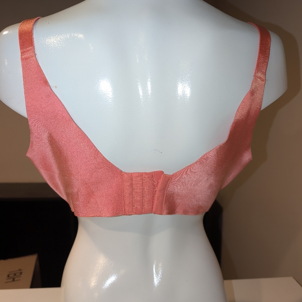 Coral color bra - Picture 2 of 4